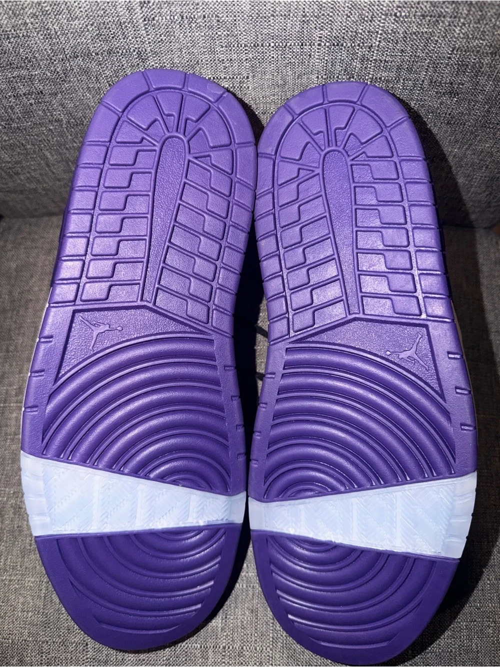 Jordan Low-Top Sneakers in Purple Black White